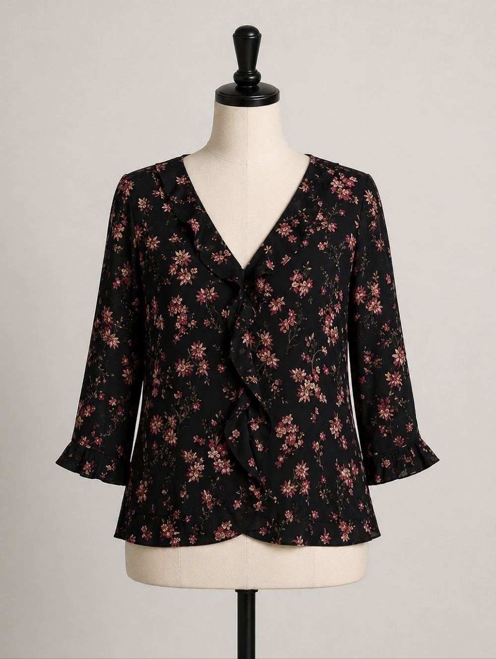 Emma James by Liz Claiborne Black Floral Blouse Petite 16P | Ruffle Front V-Neck